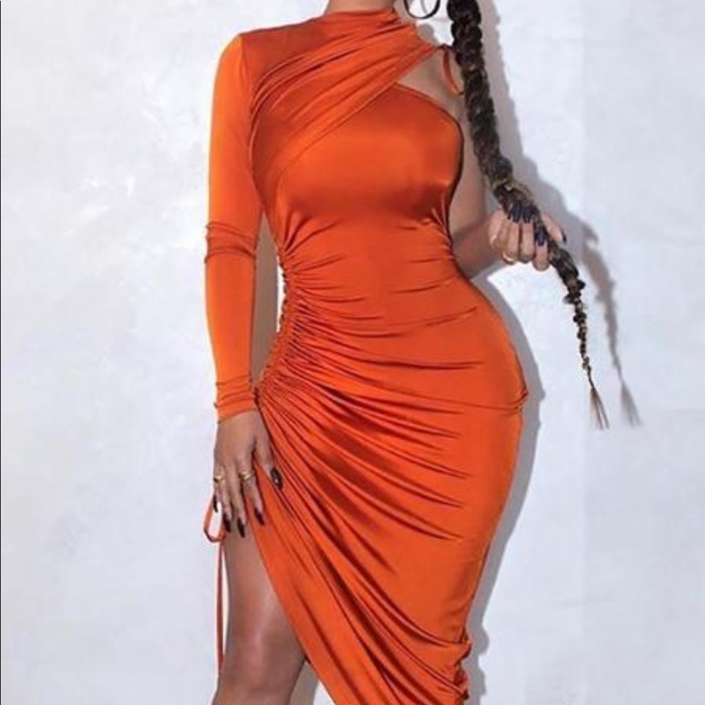 Ruched orange dress